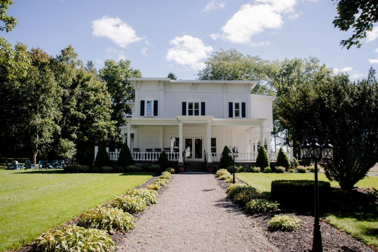 John Joseph Inn Groton 外观 照片
